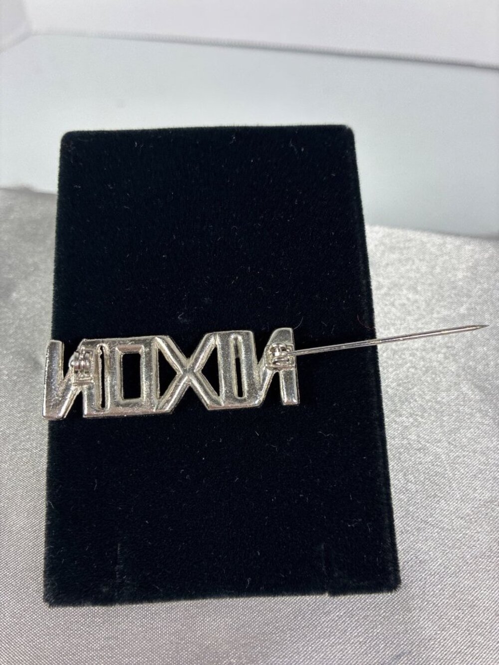Vintage 1960s Nixon Rhinestone Political Campaign Pin - Picture 4 of 8